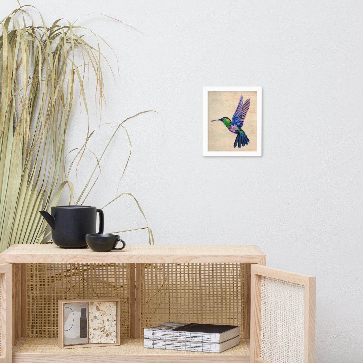 Humming 2 Framed Print